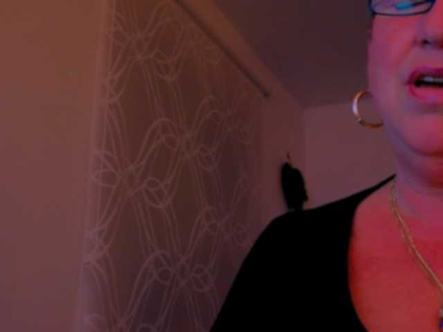 Connyat99 live cam on BongaCams