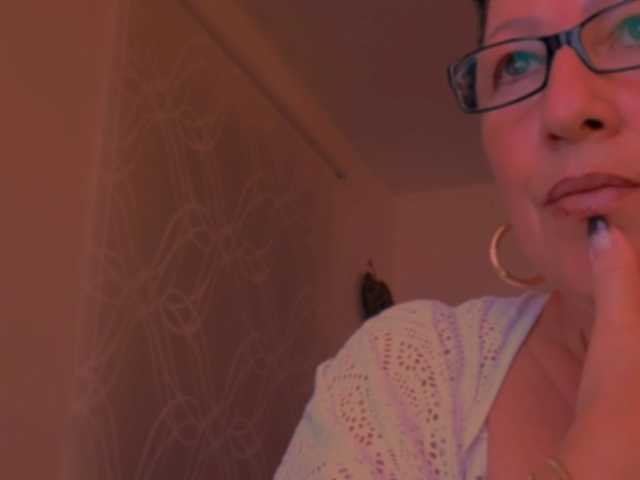 Connyat99 live cam on BongaCams