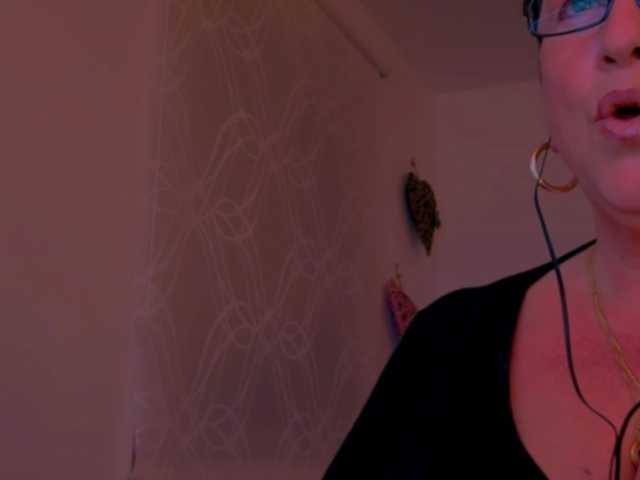 Connyat99 live cam on BongaCams