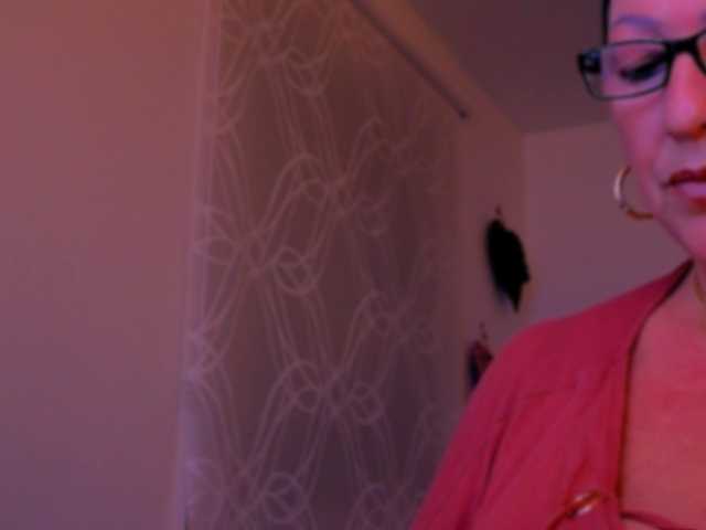 Connyat99 live cam on BongaCams
