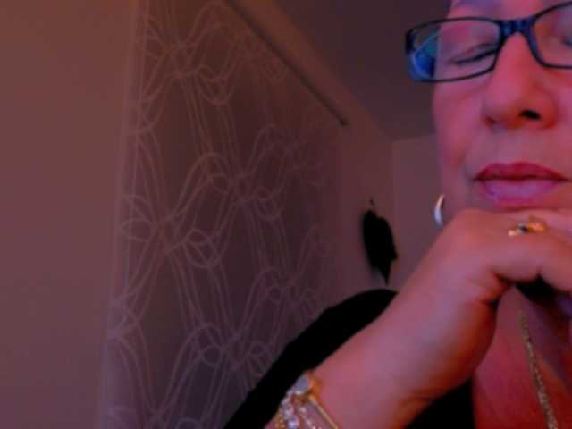 Connyat99 live cam on BongaCams