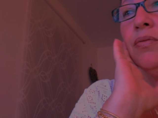 Connyat99 live cam