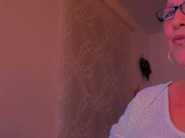 Connyat99 live cam on BongaCams