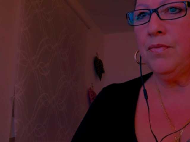 Connyat99 live cam on BongaCams