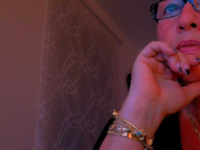 Connyat99 live cam on BongaCams