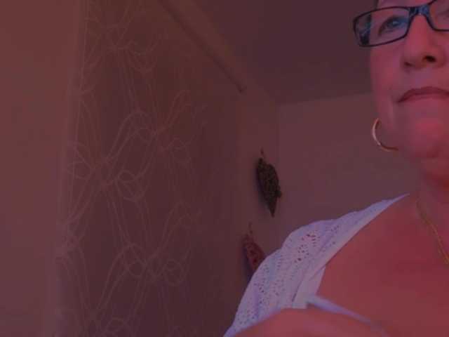 Connyat99 live cam