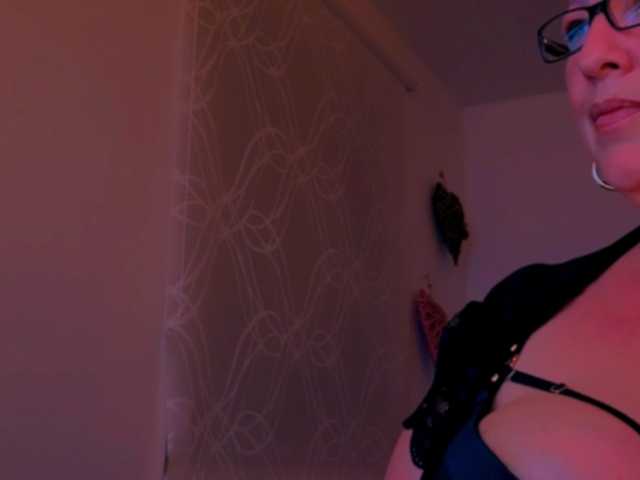 Connyat99, en vivo ahora en BongaCams