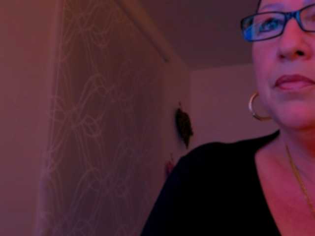 Connyat99 live cam preview