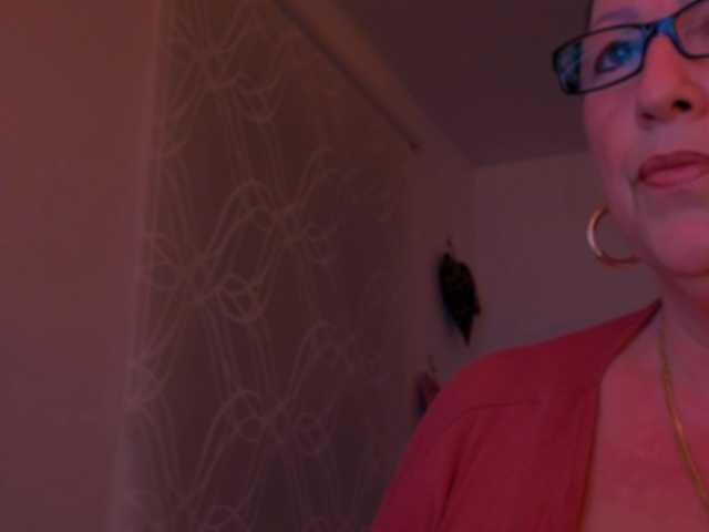 Connyat99 live cam on BongaCams
