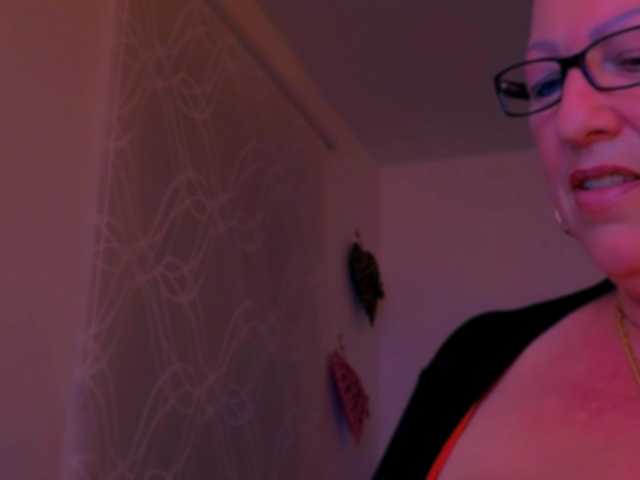 Connyat99 live cam on BongaCams