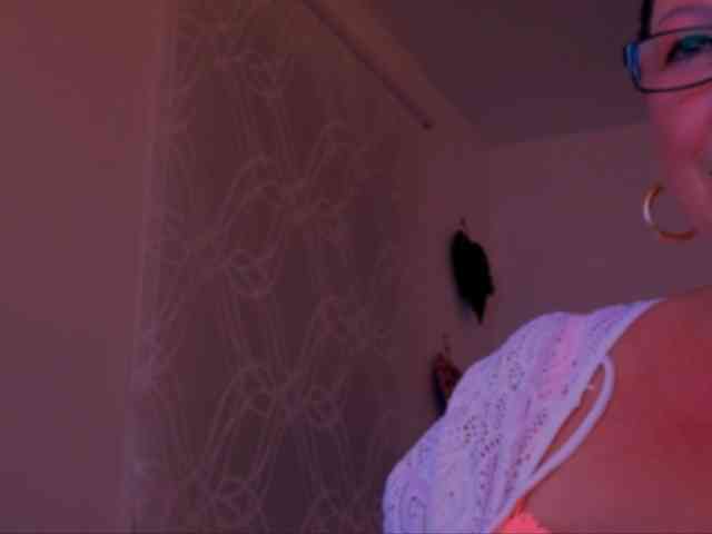 Connyat99 webcam
