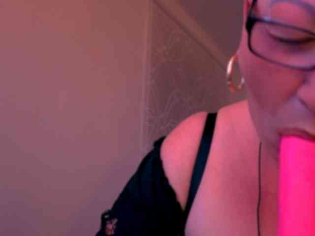 Connyat99 webcam