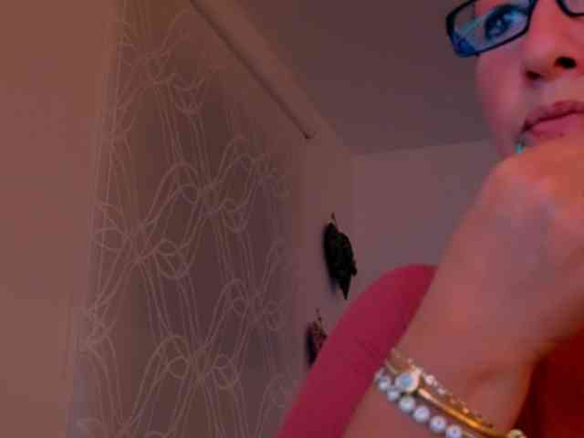 Connyat99 webcam
