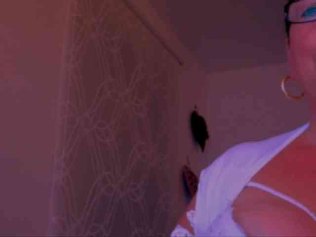 Connyat99 webcam