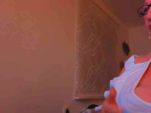 Connyat99 webcam