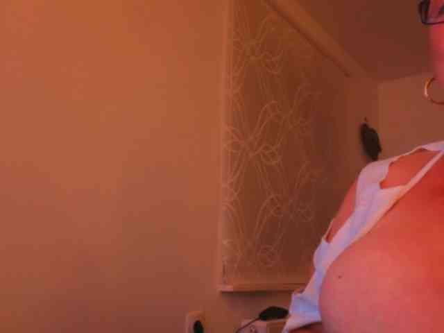Connyat99 webcam