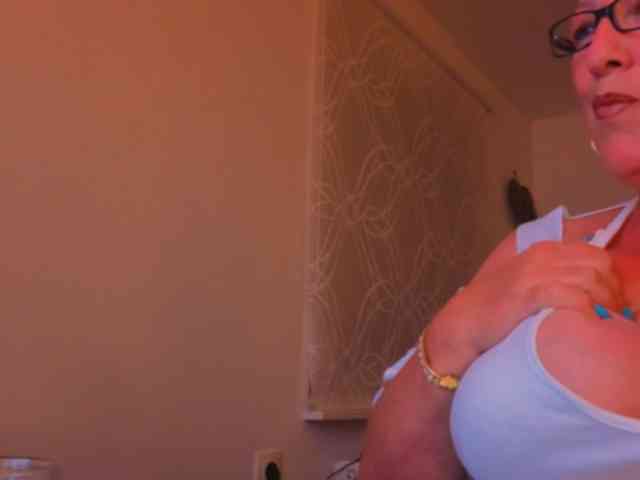Connyat99 webcam