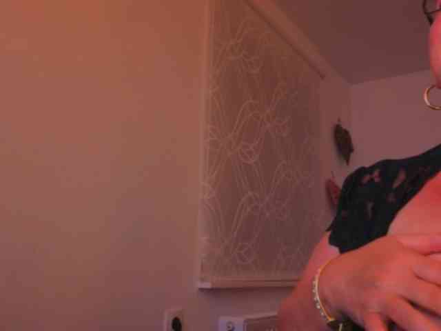 Connyat99 webcam