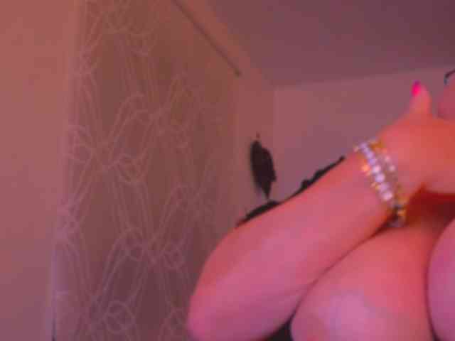 Connyat99 webcam