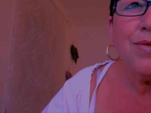 Connyat99 webcam