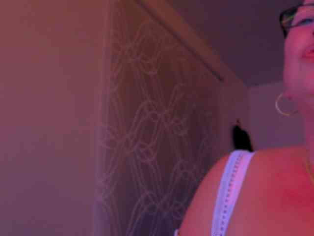 Connyat99 webcam