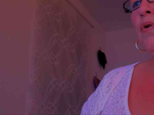 Connyat99 webcam