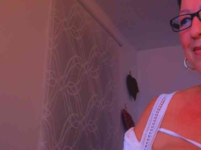 Connyat99 webcam