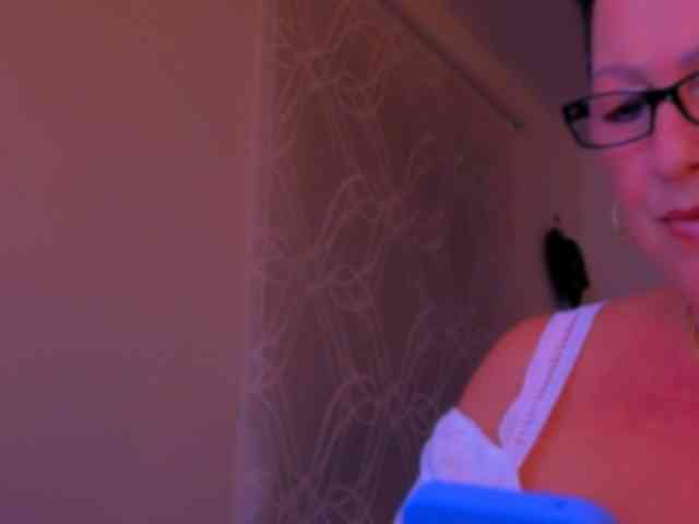 Connyat99 webcam