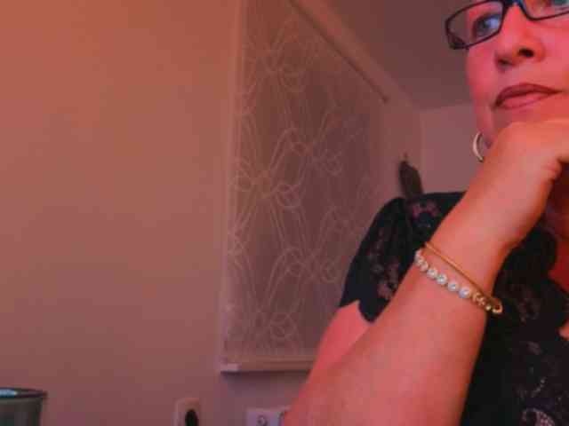 Connyat99 webcam
