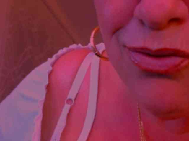 Connyat99 webcam