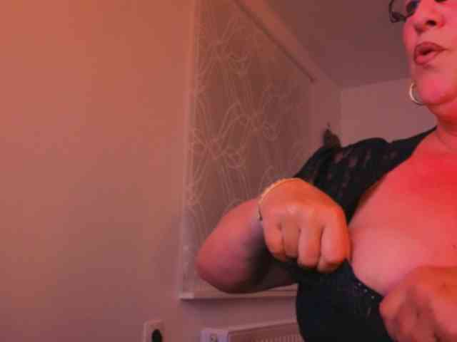 Connyat99 webcam