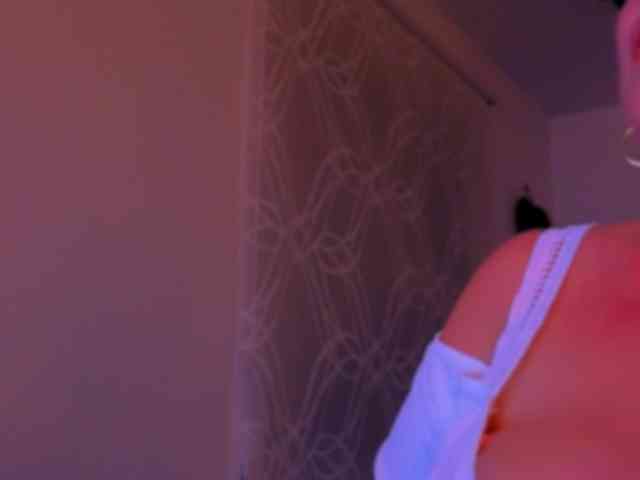 Connyat99 webcam