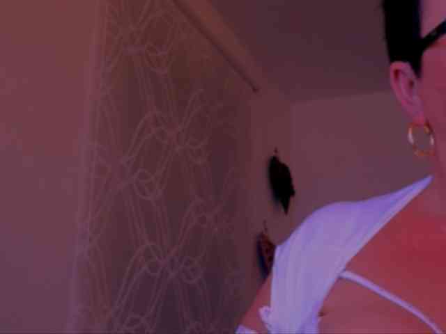 Connyat99 webcam