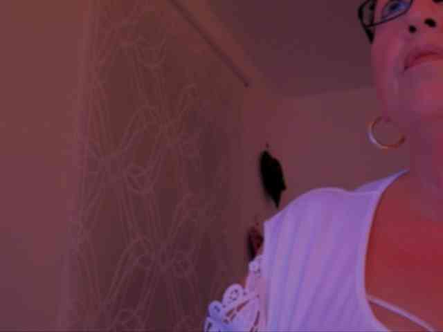 Connyat99 webcam