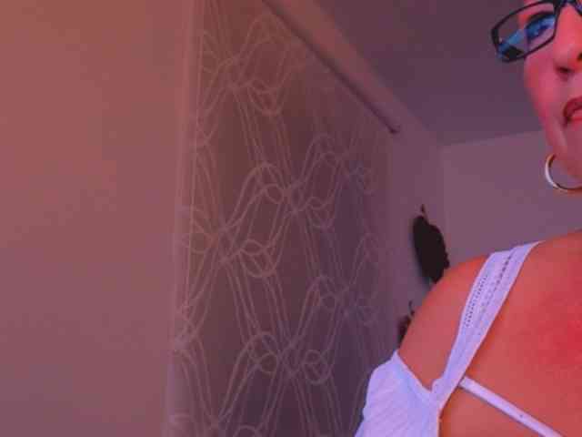 Connyat99 webcam