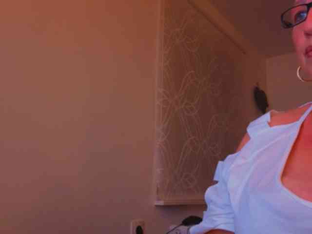 Connyat99 webcam