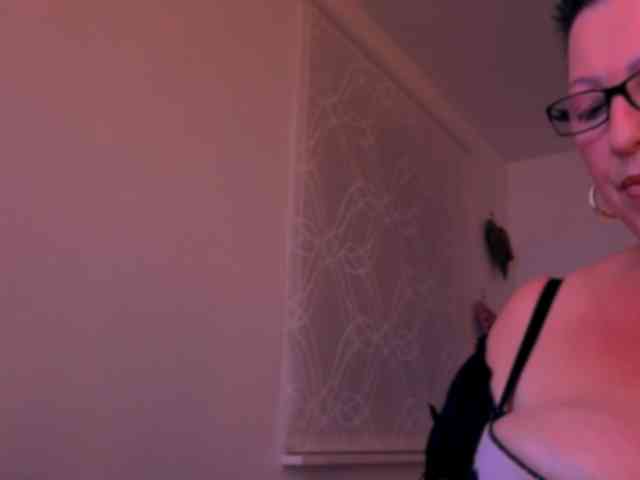 Connyat99 webcam