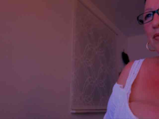 Connyat99 webcam
