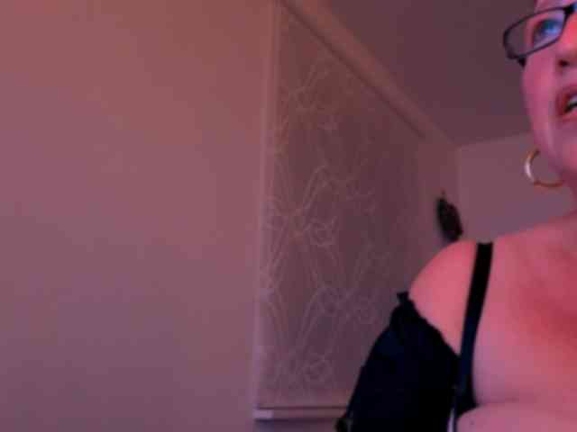 Connyat99 webcam