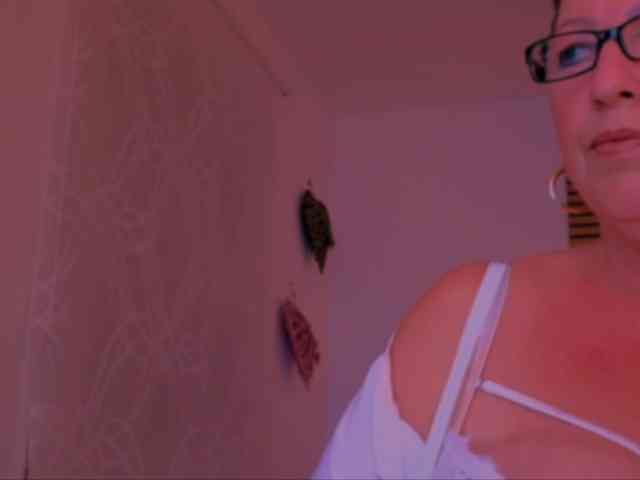 Connyat99 webcam