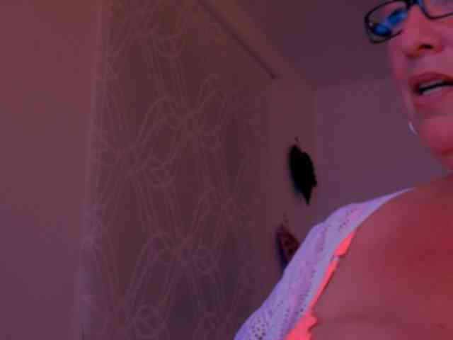 Connyat99 webcam