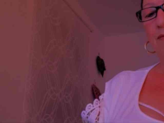 Connyat99 webcam