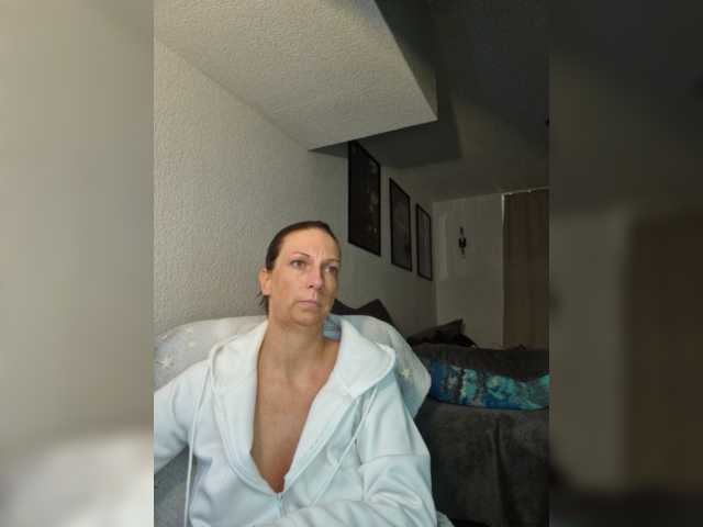 Jasmin-Style live cam on BongaCams