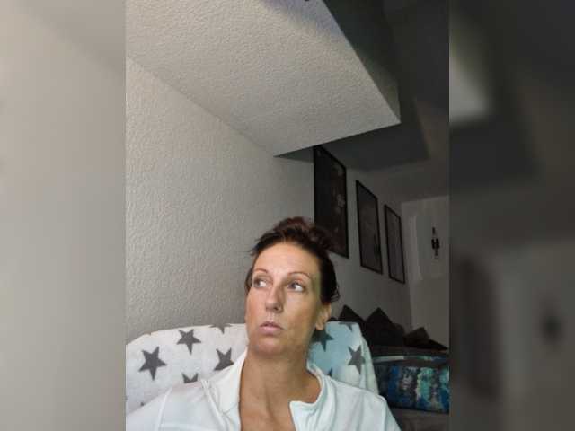 Jasmin-Style live cam on BongaCams
