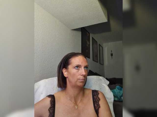 Jasmin-Style live cam on BongaCams