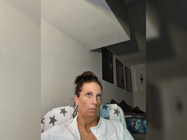Jasmin-Style live cam on BongaCams