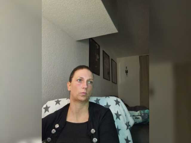 Jasmin-Style live cam preview