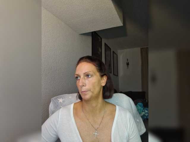 Jasmin-Style live cam on BongaCams