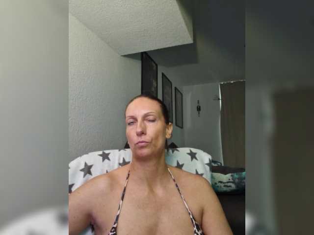 Jasmin-Style live cam on BongaCams