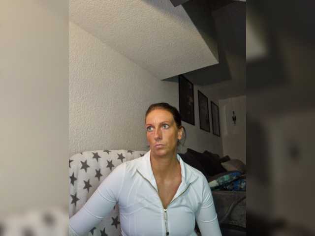 Jasmin-Style live cam on BongaCams